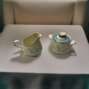 Homer Laughlin Cavalier Eggshell Romance Pattern Creamer & Sugar Read